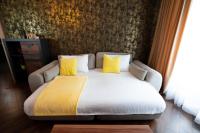 Soni Luxury Apartments 83 Plaza with Private Parking & Self Check-in - B&B Bucharest