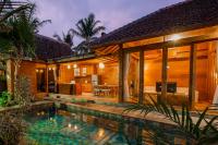 Swara Tenang Wooden Lodge - Bed and Breakfast Tabanan