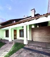 Casa Ampla com Garagem a 650m do Pq Assis Brasil - Ferienwohnung Esteio