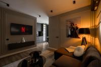 GrandStay - Designer 1BR with Park View King Bed Full Kitchen Washer&Dryer Free Parking - Ferienwohnung Chişinău