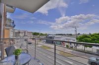 Sunset Apartments - Przestronne, słoneczne mieszkanie dla rodzin - centrum miasta z widokiem na port - Chambres d'hôtes Świnoujście