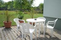 Prízemný apartmán Anika s veľkým parkovaním - Chambres d'hôtes Nitra