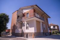 GuestHost - Residenza Ezilde Flat with Parking - B&B Quarto