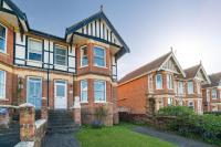 Family pet-friendly 4 double bed home in heart of Seaview - Bed and Breakfast Seaview