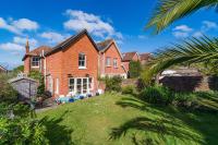 Family pet-friendly 4 double bed home in heart of Seaview - Bed and Breakfast Seaview
