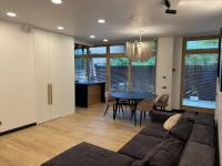 Stylish City-Centre Retreat I Large Terrace - B&B Riga