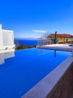 Vila Girasole FeWo - Appartment - B&B Ravni