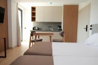 Estudio con cama extragrande