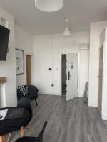 Stylish modern 2 bedroom flat 6B - Ferienwohnung Denton