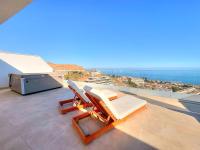 Ático - Penthouse con Jacuzzi y Vistas Panorámicas al Mar - B&B Rincón de la Victoria