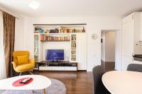 KVR Modern 2-Bedroom City Center Apartment - Ferienwohnung Pristina