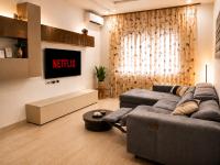 MESA Apartment - Free Parking, Netflix, Wi-Fi & AC - Bed and Breakfast Caserta