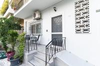 'Queen Elisabeth' Modern House near Metro - B&B Atenas