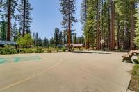 Outdoor Adventure Base w/ Private Patio in Calpine - B&B Calpine