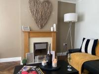 Dent View - 3 Bed House, sleeps 5 - B&B Cleator Moor