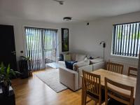 Apartment with terrace, pool, sauna, and free parking - Bed and Breakfast Voss