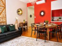Old Town Chiado Balcony AirCon by LD Apartments - B&B Lisbona