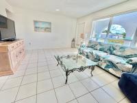 Canal Breeze Getaway - B&B Port Charlotte