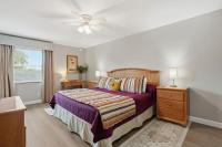 Deluxe Condo With Resort Views - B&B Naples