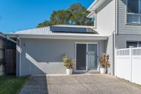 BRAND NEW Stylish Apartment Tranquil & Self Check in - B&B Brisbane