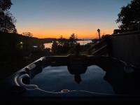 Lake view- sunsets from deck- hot tub - grill - B&B Senecaville