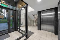 Wola Apt - Parking, Balcony, Workspace - by Rentujemy - B&B Warsaw