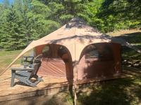 Fox Hollow Glamping Tent - B&B Harcourt
