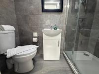 Cozy Studio Flat - With Garden and Modern Amenities - B&B Cardiff