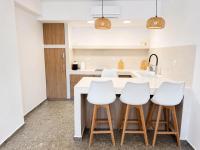 Sakellis Home 1- Steps to Beach & Town - Bed and Breakfast Kardámaina