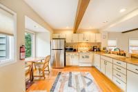 Lakeside & Slopeside - Bed and Breakfast McHenry