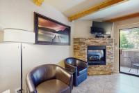 Ultimate relaxation awaits at this Lakeland Village deluxe studio - Bed and Breakfast South Lake Tahoe
