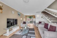 Hydra 8 - B&B Merimbula