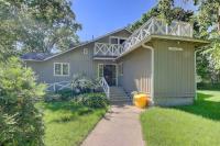 8 Mayfair Entire 10BR Cottage Beach, Kayaks - Ferienwohnung Georgina