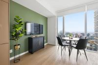 Downtown 1BR Urban Comfort Steps from it All - Bed and Breakfast Toronto