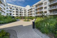Charming Studio in Poznań with Balcony Close to City Attractions by Noclegi Renters - Chambres d'hôtes Poznan