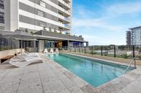 City Stay - Pool, Private Cinema and Rooftop - Bed and Breakfast Wogamia