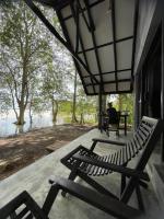 Aji fruit farm cottage peaceful lakeside farm stay with sunrise views 04 - Chambres d'hôtes Embilipitiya