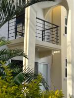 Villa Palm Green Modern 3-Bedroom Villa in Grand Baie - Bed and Breakfast Grand Baie