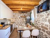 Heritage house Bašić - B&B Veli Godinj