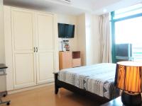 One-Bedroom Apartment with Sea View