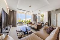 Luxe Green Coast Villa Jacuzzi & Free Buggy by PikHost - Ferienwohnung Himarë