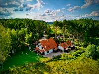 Dworek Wdzydze - Bed and Breakfast Przytarnia