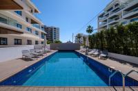 The Mackenzie Azure Suite 2BR near Beach & Pool - B&B Lárnaca