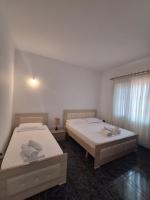 Old Village Apartment - B&B Dhërmi