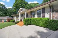 ATL Oasis with Private Yard and Easy City Access - Ferienwohnung Atlanta