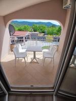 Holiday Home Nelly - Bed and Breakfast Bijakovići