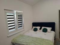 Apartment with Terrace & Countryside View - Ferienwohnung Sarajevo