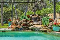 Naples 4BR Kayak Access, Heated Pool, BBQ, Lg Yard - B&B Naples