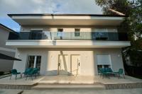 Blue Golem Durres Albania - Bed and Breakfast Golem