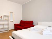 Da Nonno Eddie - tranquillo bilocale - wi-fi - tv - parcheggio vicino - B&B Trieste